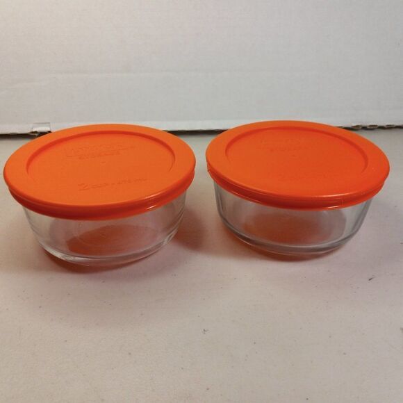 Pyrex Storage 2 cup bowl and Cover - Picture 1 of 5